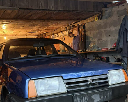Синий ВАЗ 21099, объемом двигателя 1.6 л и пробегом 100 тыс. км за 1100 $, фото 2 на Automoto.ua