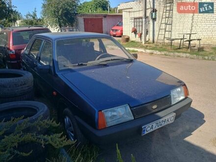 Синий ВАЗ 21099, объемом двигателя 1.5 л и пробегом 200 тыс. км за 900 $, фото 1 на Automoto.ua