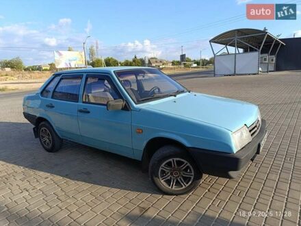 Синий ВАЗ 21099, объемом двигателя 1.5 л и пробегом 220 тыс. км за 1400 $, фото 1 на Automoto.ua