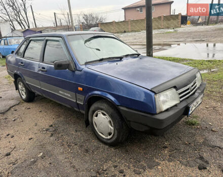 Синий ВАЗ 21099, объемом двигателя 1.5 л и пробегом 200 тыс. км за 1000 $, фото 1 на Automoto.ua