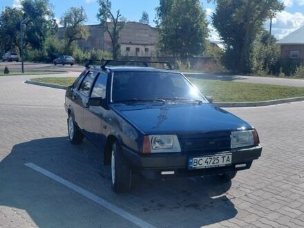 ВАЗ 21099 2004 у Червонограде на Automoto.ua Синій ВАЗ 21099, об'ємом двигуна 1.5 л та пробігом 190 тис. км за 1800 $, фото 1 на Automoto.ua