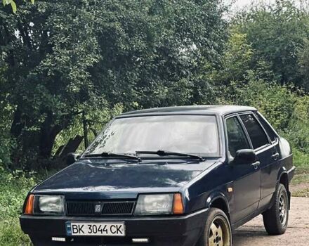Синий ВАЗ 21099, объемом двигателя 1.5 л и пробегом 290 тыс. км за 1050 $, фото 1 на Automoto.ua