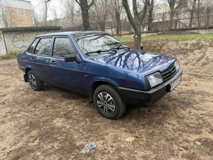 Синий ВАЗ 21099, объемом двигателя 1.6 л и пробегом 180 тыс. км за 1750 $, фото 1 на Automoto.ua