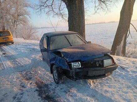 Синий ВАЗ 21099, объемом двигателя 1 л и пробегом 150 тыс. км за 577 $, фото 1 на Automoto.ua