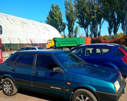 Зелений ВАЗ 21099, об'ємом двигуна 1.5 л та пробігом 300 тис. км за 1100 $, фото 2 на Automoto.ua