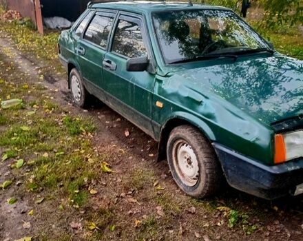 Зеленый ВАЗ 21099, объемом двигателя 1.5 л и пробегом 83 тыс. км за 900 $, фото 3 на Automoto.ua