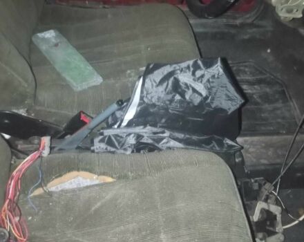 Зелений ВАЗ 21099, об'ємом двигуна 1.5 л та пробігом 100 тис. км за 355 $, фото 4 на Automoto.ua