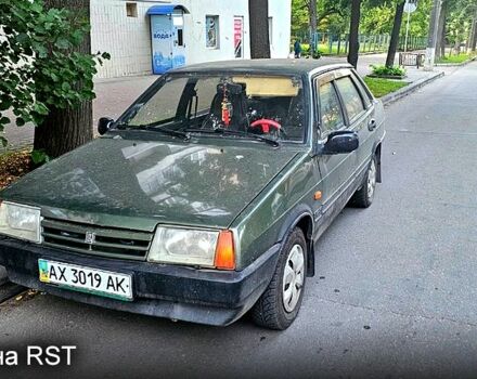 Зеленый ВАЗ 21099, объемом двигателя 1.5 л и пробегом 200 тыс. км за 999 $, фото 2 на Automoto.ua