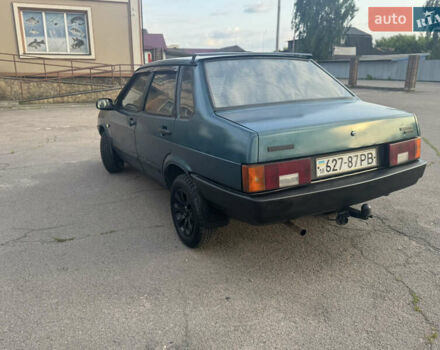Зеленый ВАЗ 21099, объемом двигателя 1.5 л и пробегом 290 тыс. км за 1000 $, фото 1 на Automoto.ua