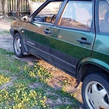 Зелений ВАЗ 21099, об'ємом двигуна 1.5 л та пробігом 250 тис. км за 1150 $, фото 1 на Automoto.ua