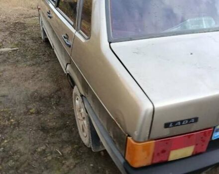 Зеленый ВАЗ 21099, объемом двигателя 1.5 л и пробегом 399 тыс. км за 470 $, фото 3 на Automoto.ua