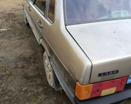 Зеленый ВАЗ 21099, объемом двигателя 1.5 л и пробегом 399 тыс. км за 470 $, фото 4 на Automoto.ua