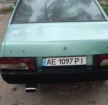 Зеленый ВАЗ 21099, объемом двигателя 1.5 л и пробегом 250 тыс. км за 800 $, фото 1 на Automoto.ua