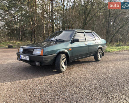Зеленый ВАЗ 21099, объемом двигателя 1.5 л и пробегом 300 тыс. км за 2100 $, фото 1 на Automoto.ua