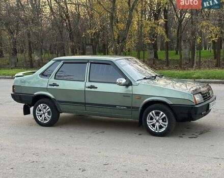 Зеленый ВАЗ 21099, объемом двигателя 1.5 л и пробегом 275 тыс. км за 2000 $, фото 3 на Automoto.ua