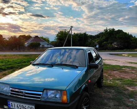 Зеленый ВАЗ 21099, объемом двигателя 1.5 л и пробегом 139 тыс. км за 2100 $, фото 2 на Automoto.ua