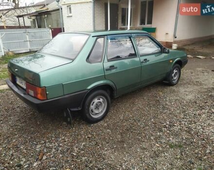 Зеленый ВАЗ 21099, объемом двигателя 1.6 л и пробегом 185 тыс. км за 2200 $, фото 3 на Automoto.ua
