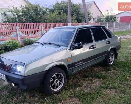 Зеленый ВАЗ 21099, объемом двигателя 1.6 л и пробегом 175 тыс. км за 2400 $, фото 4 на Automoto.ua