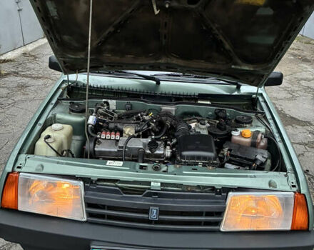 Зелений ВАЗ 21099, об'ємом двигуна 1.6 л та пробігом 96 тис. км за 3700 $, фото 5 на Automoto.ua