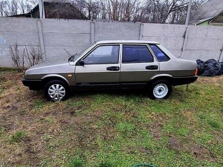 Зеленый ВАЗ 21099, объемом двигателя 1.5 л и пробегом 100 тыс. км за 1100 $, фото 1 на Automoto.ua