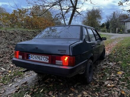 Зеленый ВАЗ 21099, объемом двигателя 1.5 л и пробегом 240 тыс. км за 1000 $, фото 1 на Automoto.ua