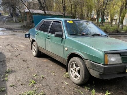 Зелений ВАЗ 21099, об'ємом двигуна 1.5 л та пробігом 110 тис. км за 700 $, фото 1 на Automoto.ua