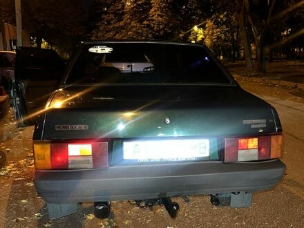 Зелений ВАЗ 21099, об'ємом двигуна 1.5 л та пробігом 355 тис. км за 1900 $, фото 1 на Automoto.ua