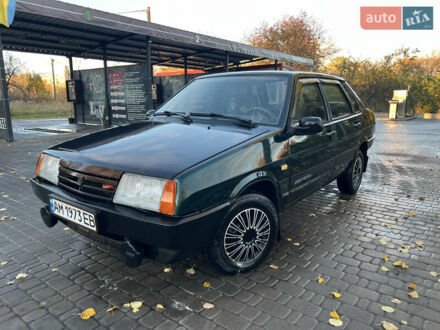 Зеленый ВАЗ 21099, объемом двигателя 1.5 л и пробегом 300 тыс. км за 1800 $, фото 1 на Automoto.ua