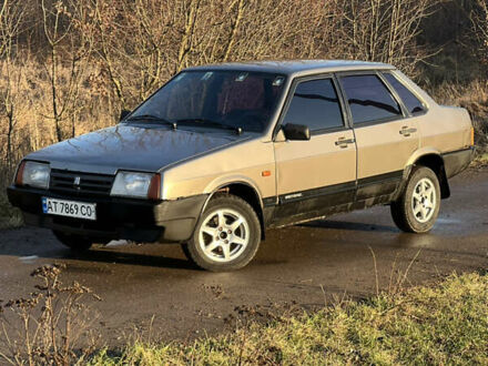 Зеленый ВАЗ 21099, объемом двигателя 1.5 л и пробегом 250 тыс. км за 1100 $, фото 1 на Automoto.ua