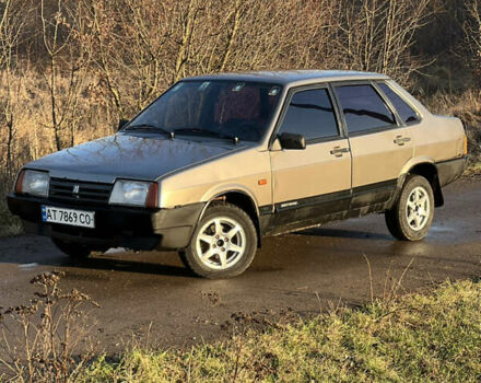 Зеленый ВАЗ 21099, объемом двигателя 1.5 л и пробегом 250 тыс. км за 1100 $, фото 1 на Automoto.ua