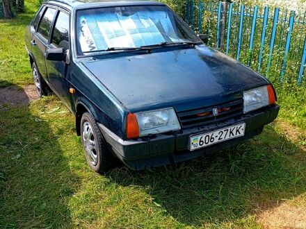 Зеленый ВАЗ 21099, объемом двигателя 1.5 л и пробегом 175 тыс. км за 1100 $, фото 1 на Automoto.ua