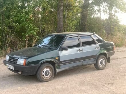 Зеленый ВАЗ 21099, объемом двигателя 1.5 л и пробегом 280 тыс. км за 900 $, фото 1 на Automoto.ua