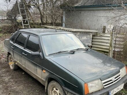 Зеленый ВАЗ 21099, объемом двигателя 1.5 л и пробегом 1000 тыс. км за 1000 $, фото 1 на Automoto.ua