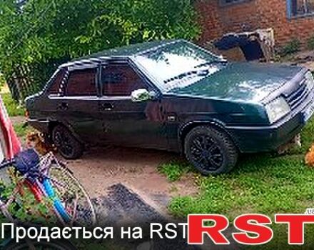 Зелений ВАЗ 21099, об'ємом двигуна 1.5 л та пробігом 250 тис. км за 1300 $, фото 1 на Automoto.ua