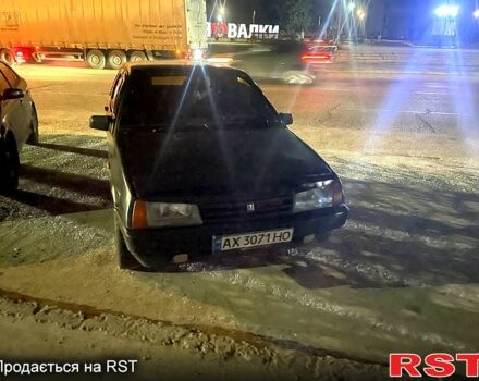 Зеленый ВАЗ 21099, объемом двигателя 1.5 л и пробегом 300 тыс. км за 800 $, фото 1 на Automoto.ua