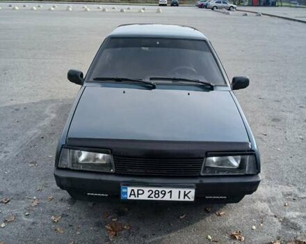 Зеленый ВАЗ 21099, объемом двигателя 1.5 л и пробегом 200 тыс. км за 2000 $, фото 1 на Automoto.ua