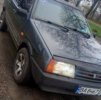 Зеленый ВАЗ 21099, объемом двигателя 1.5 л и пробегом 200 тыс. км за 2000 $, фото 1 на Automoto.ua