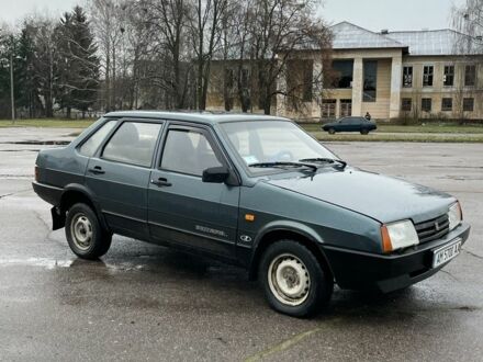 Зеленый ВАЗ 21099, объемом двигателя 1.5 л и пробегом 300 тыс. км за 1700 $, фото 1 на Automoto.ua