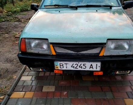 Зелений ВАЗ 21099, об'ємом двигуна 1.6 л та пробігом 200 тис. км за 2000 $, фото 1 на Automoto.ua