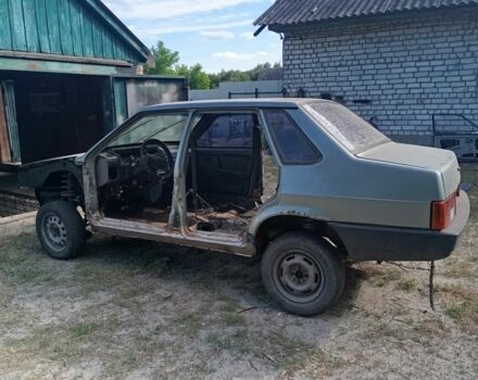 Зеленый ВАЗ 21099, объемом двигателя 1 л и пробегом 300 тыс. км за 350 $, фото 1 на Automoto.ua