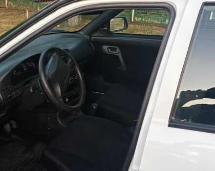 Белый ВАЗ 2110, объемом двигателя 0 л и пробегом 60 тыс. км за 2500 $, фото 4 на Automoto.ua