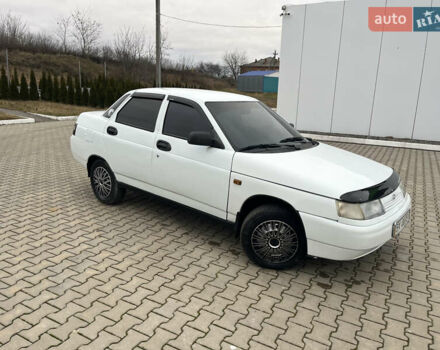 Белый ВАЗ 2110, объемом двигателя 1.6 л и пробегом 200 тыс. км за 1750 $, фото 2 на Automoto.ua