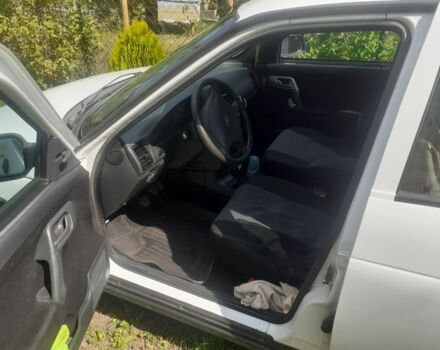 Белый ВАЗ 2110, объемом двигателя 1.6 л и пробегом 102 тыс. км за 2750 $, фото 4 на Automoto.ua