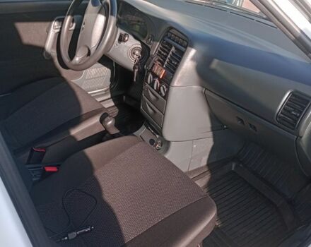 Белый ВАЗ 2110, объемом двигателя 1.6 л и пробегом 106 тыс. км за 3500 $, фото 6 на Automoto.ua