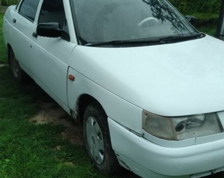 Белый ВАЗ 2110, объемом двигателя 8 л и пробегом 250 тыс. км за 700 $, фото 1 на Automoto.ua