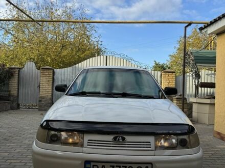 ВАЗ 2110 2014 в Врадиевке на Automoto.ua Белый ВАЗ 2110, объемом двигателя 1.6 л и пробегом 130 тыс. км за 2800 $, фото 1 на Automoto.ua