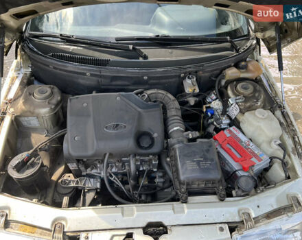 Бежевый ВАЗ 2110, объемом двигателя 1.6 л и пробегом 160 тыс. км за 2250 $, фото 19 на Automoto.ua