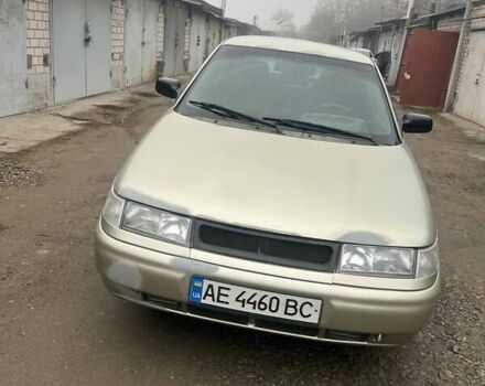 Бежевый ВАЗ 2110, объемом двигателя 1.6 л и пробегом 451 тыс. км за 2000 $, фото 1 на Automoto.ua