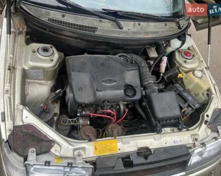 Бежевый ВАЗ 2110, объемом двигателя 1.6 л и пробегом 451 тыс. км за 2000 $, фото 4 на Automoto.ua