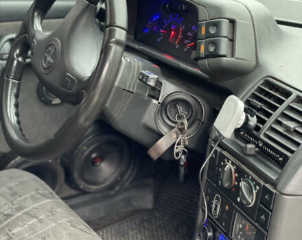 Бежевый ВАЗ 2110, объемом двигателя 1.6 л и пробегом 318 тыс. км за 1550 $, фото 9 на Automoto.ua